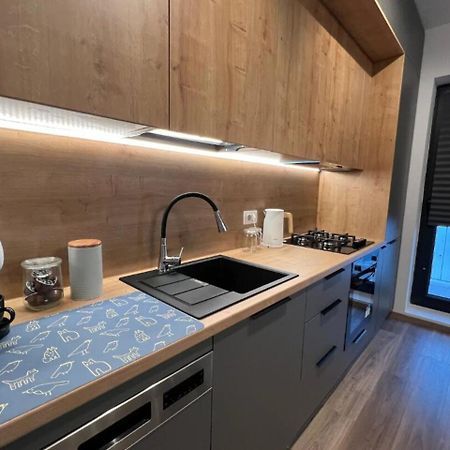 High-Rise Luxury Apartment With Free Parking 부쿠레슈티 외부 사진