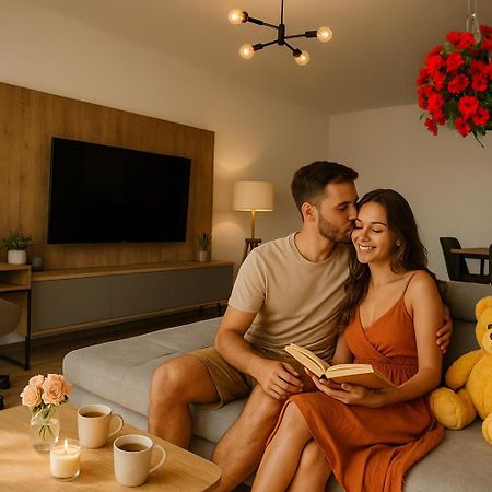 High-Rise Luxury Apartment With Free Parking 부쿠레슈티 외부 사진