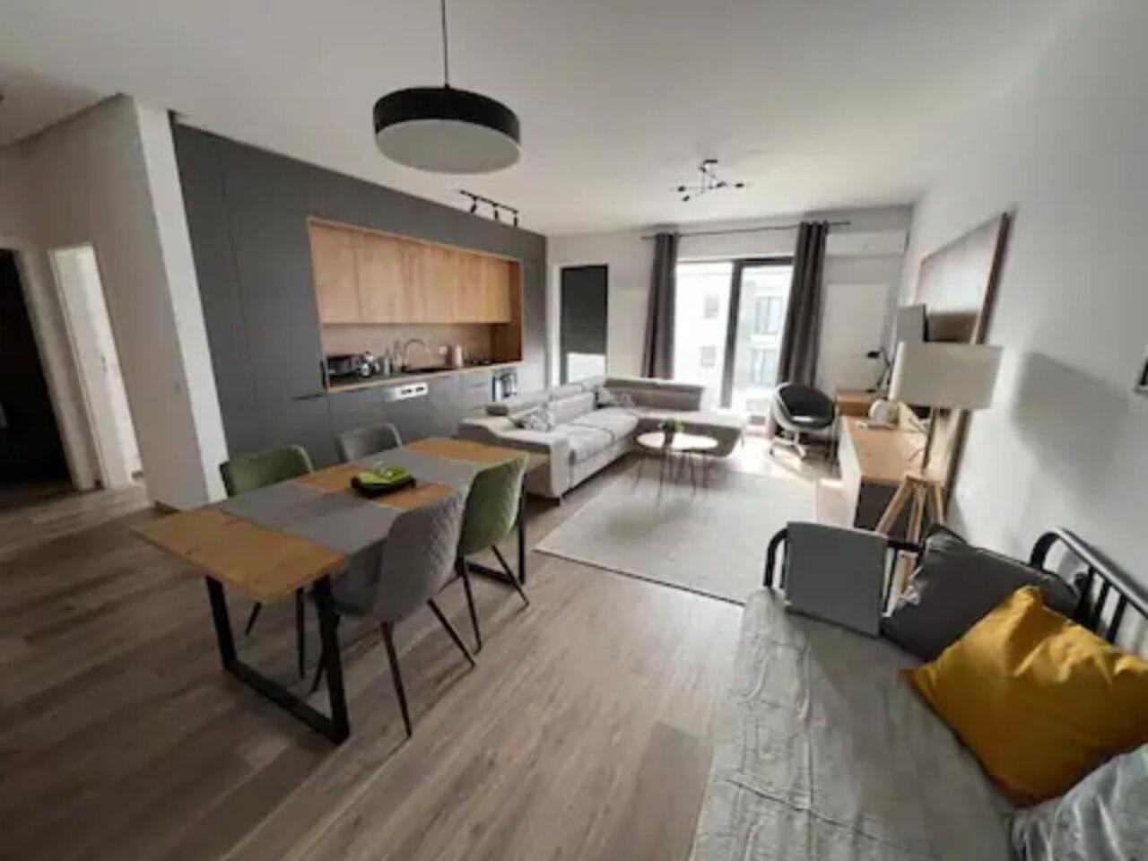 High-Rise Luxury Apartment With Free Parking 부쿠레슈티 외부 사진