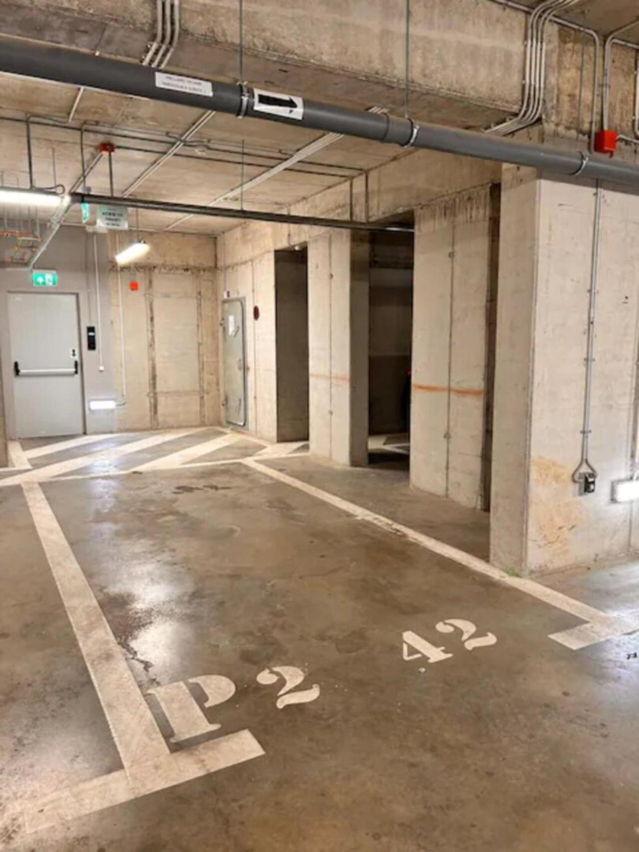 High-Rise Luxury Apartment With Free Parking 부쿠레슈티 외부 사진