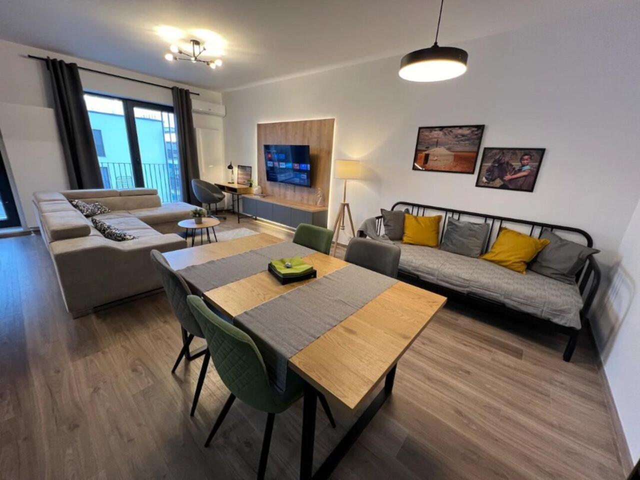 High-Rise Luxury Apartment With Free Parking 부쿠레슈티 외부 사진