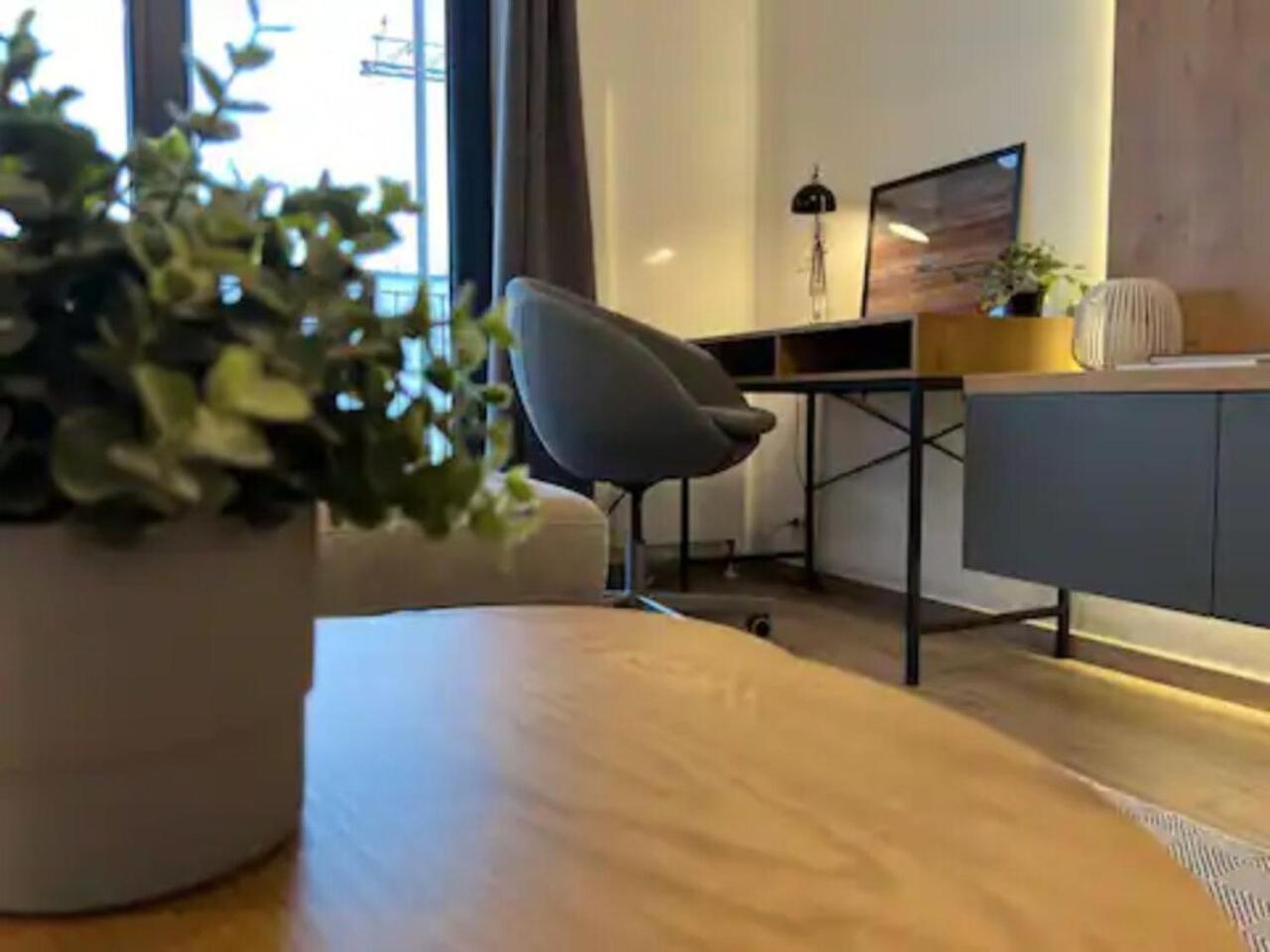 High-Rise Luxury Apartment With Free Parking 부쿠레슈티 외부 사진