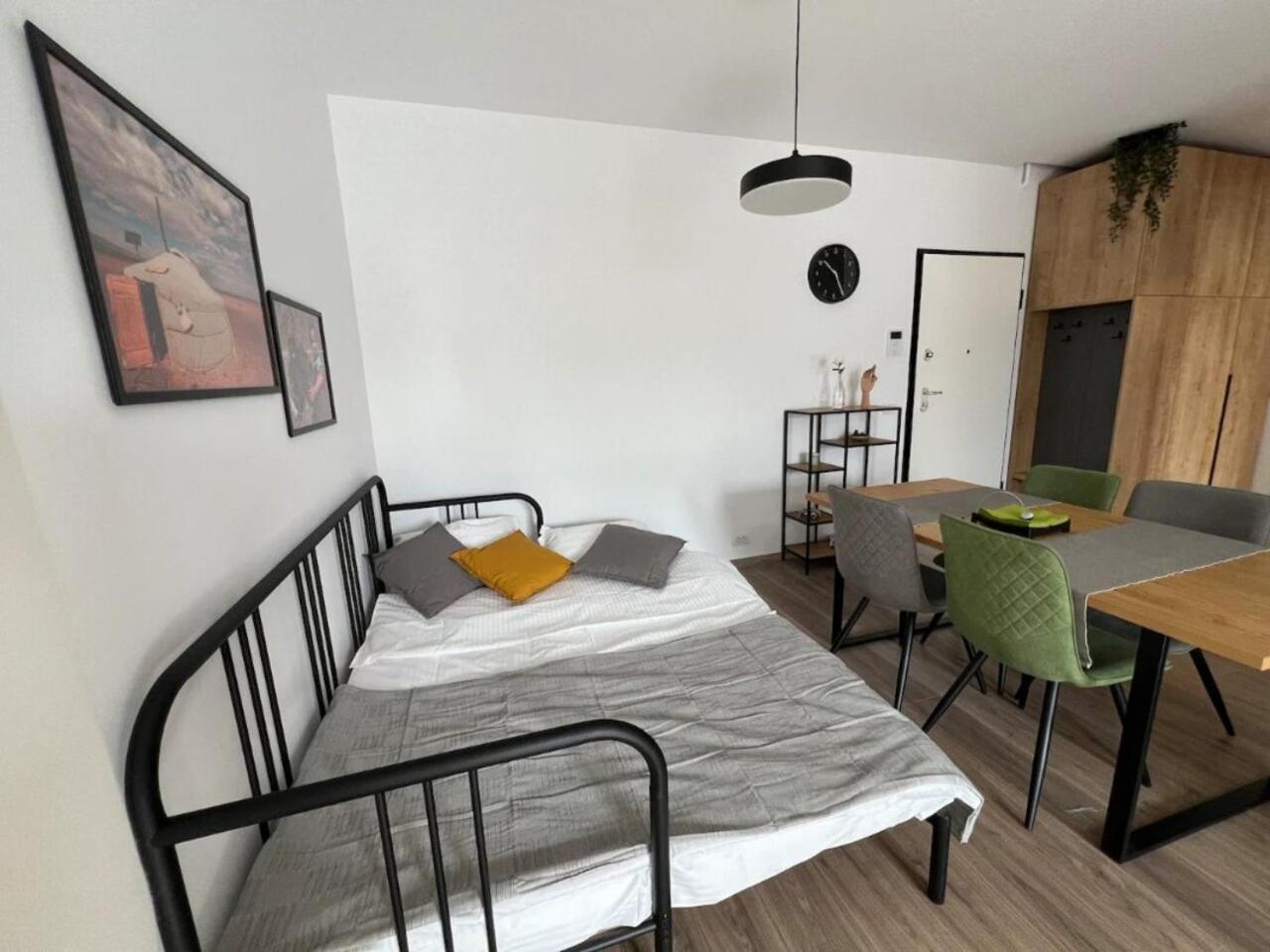 High-Rise Luxury Apartment With Free Parking 부쿠레슈티 외부 사진