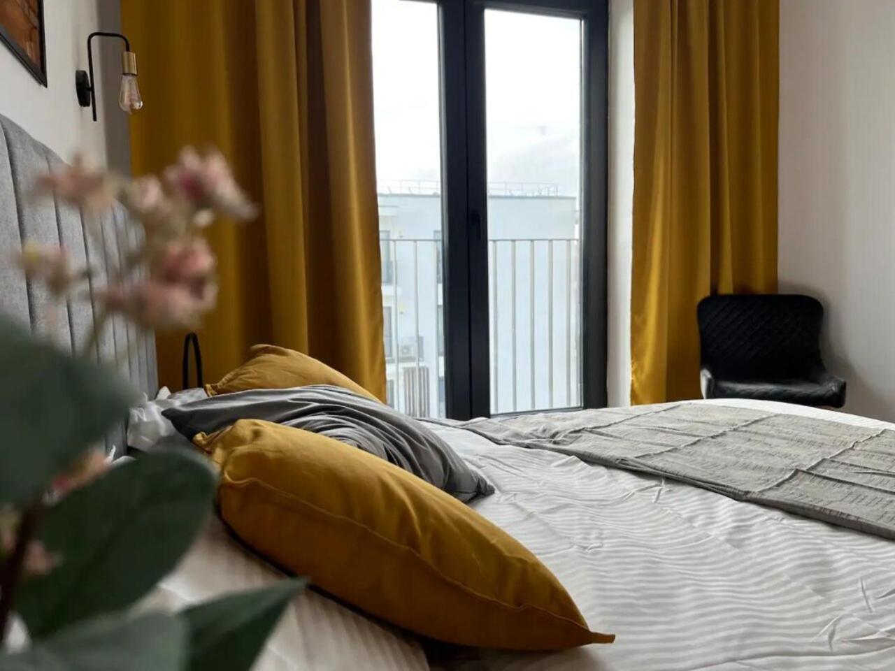 High-Rise Luxury Apartment With Free Parking 부쿠레슈티 외부 사진