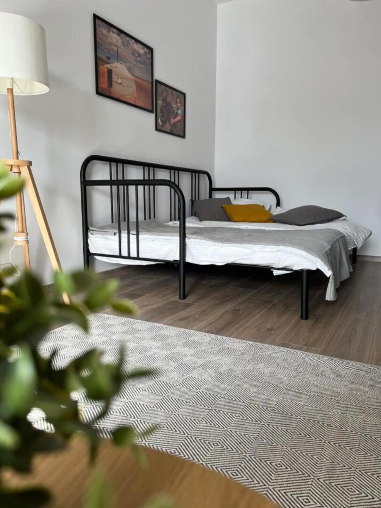 High-Rise Luxury Apartment With Free Parking 부쿠레슈티 외부 사진